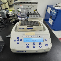 Eppendorf ThermoMixer C Tube Mixer image 0